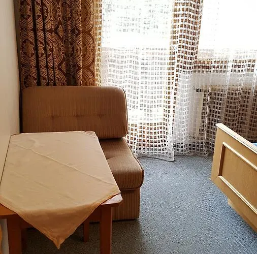 Junser Gasthausl * Tux