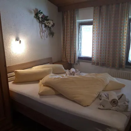 Junser Gasthausl Mini-hôtel Tux